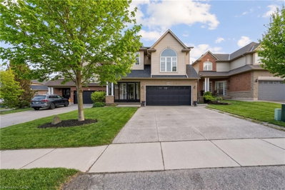 58 Whiterock Avenue