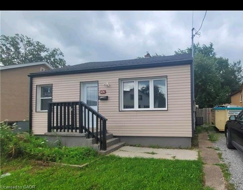 404 Welland Avenue