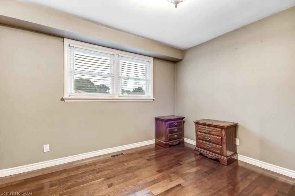 74 Scrimger Avenue, Cambridge, view 10