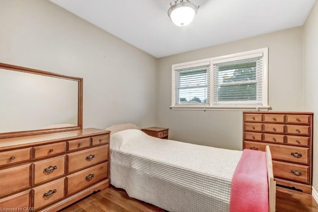 74 Scrimger Avenue, Cambridge, view 11