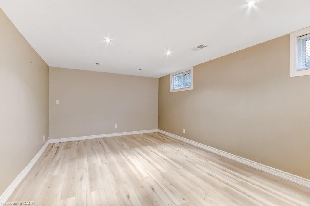74 Scrimger Avenue, Cambridge, view 13
