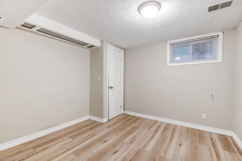 74 Scrimger Avenue, Cambridge, view 14