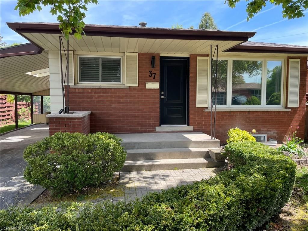 Single Family Residence leased at Upper-37 Goldfinch Road, Hamilton, ON, L9A 3W8 - Bruleville - MLS: 40857788