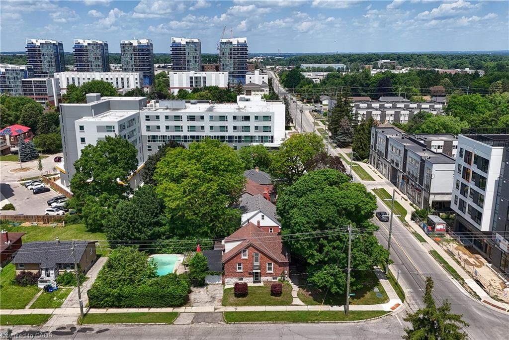 Single Family Residence sold at 285 Albert Street, Waterloo, ON, N2L 3T9 - Beechwood/University - MLS: 40857800