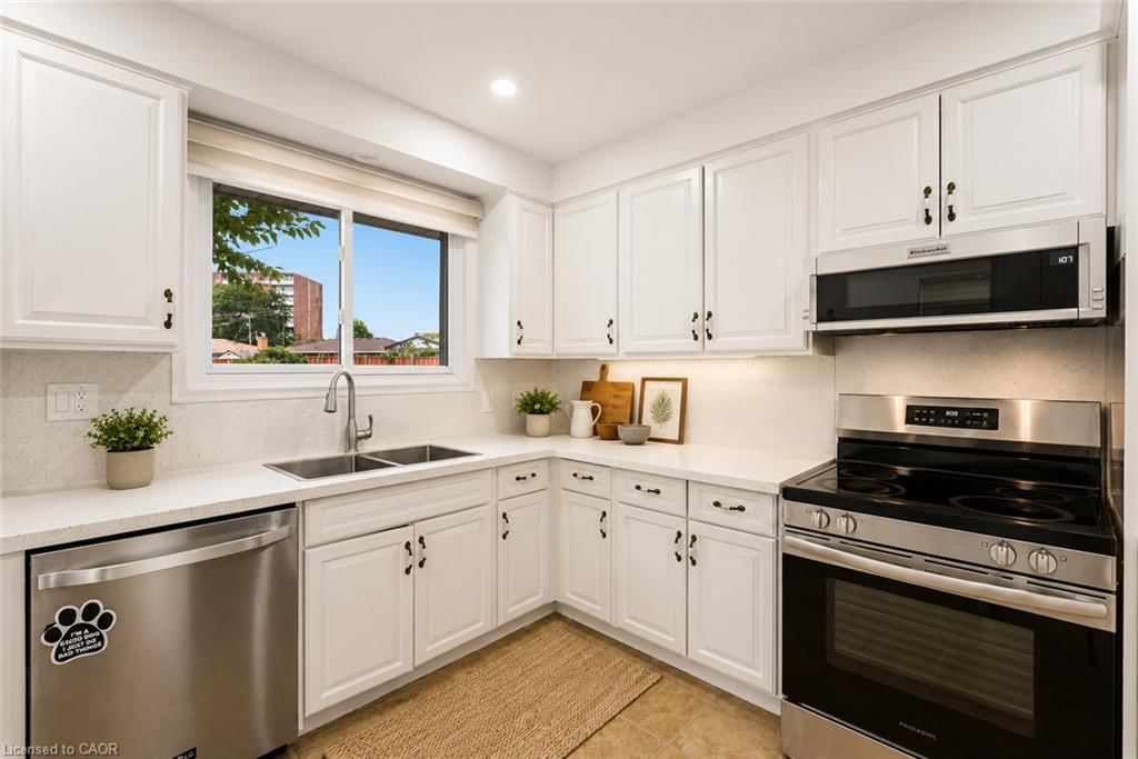 58 Tupper Crescent, Kitchener, view 11