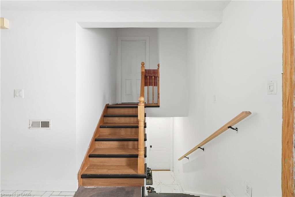 58 Tupper Crescent, Kitchener, view 5