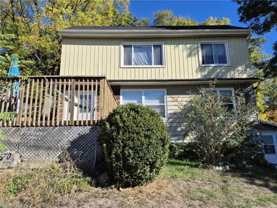3 - 70 Grandview Street