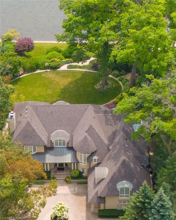 6 Ennisclare Drive, Oakville, Ontario