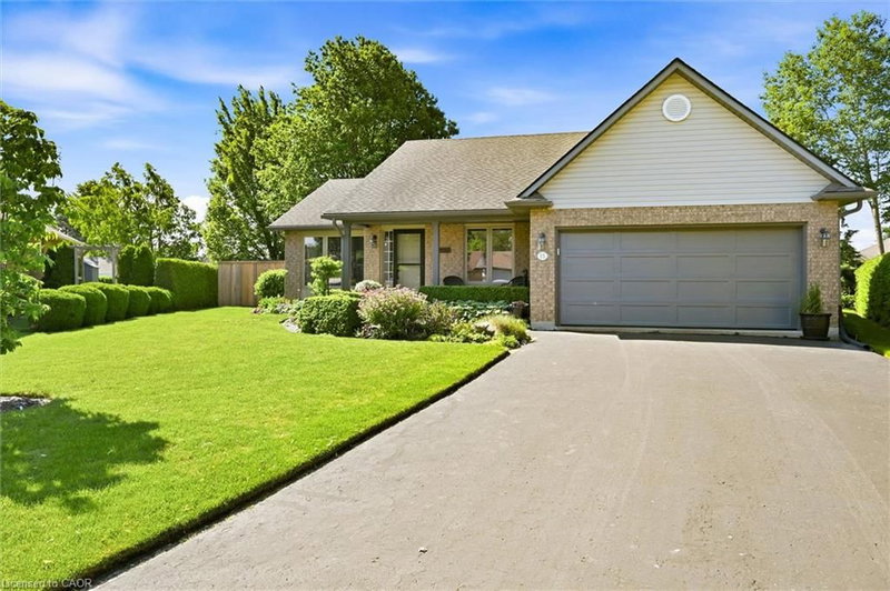 15 Bayshore Court