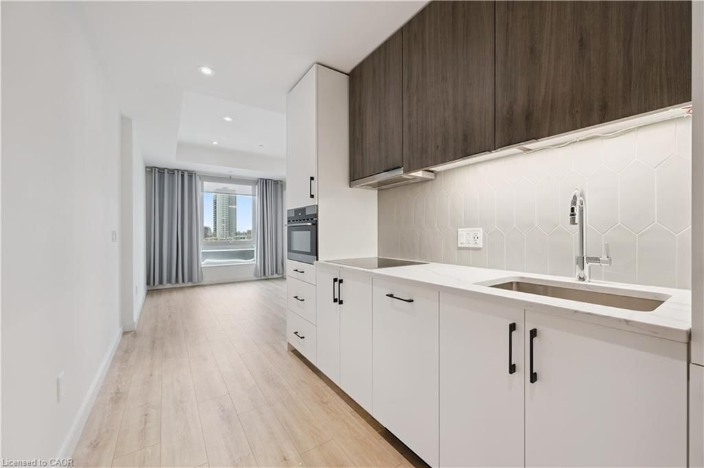 304-741 King Street, Kitchener, view 16