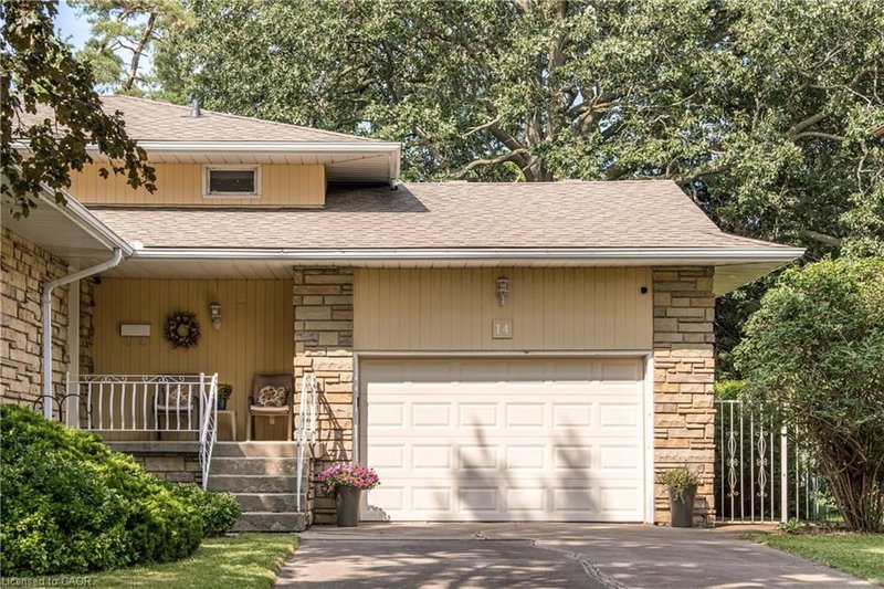 14 Woodside Drive