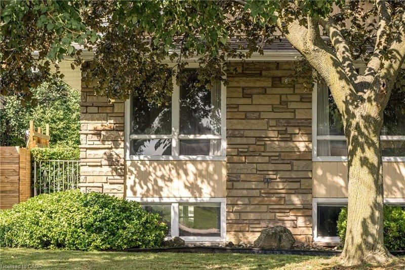 14 Woodside Drive