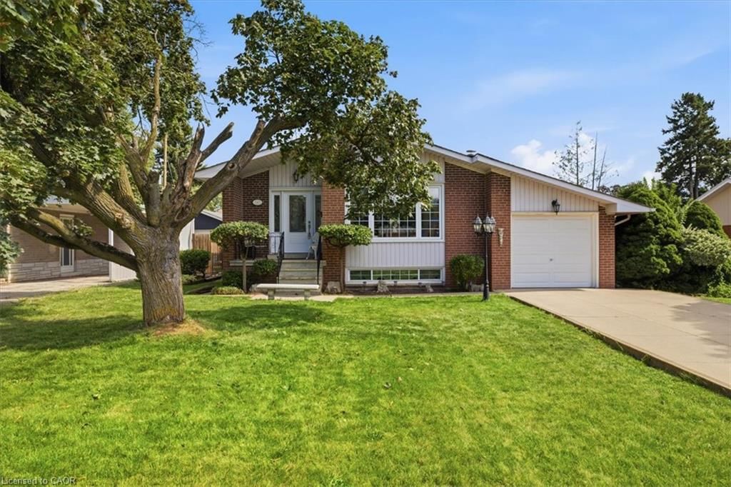 Single Family Residence for sale at 343 Duncombe Drive, Burlington, ON, L7L 4M2 - Elizabeth Gardens - MLS: 40857935