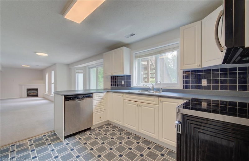 25 Idle Ridge Court