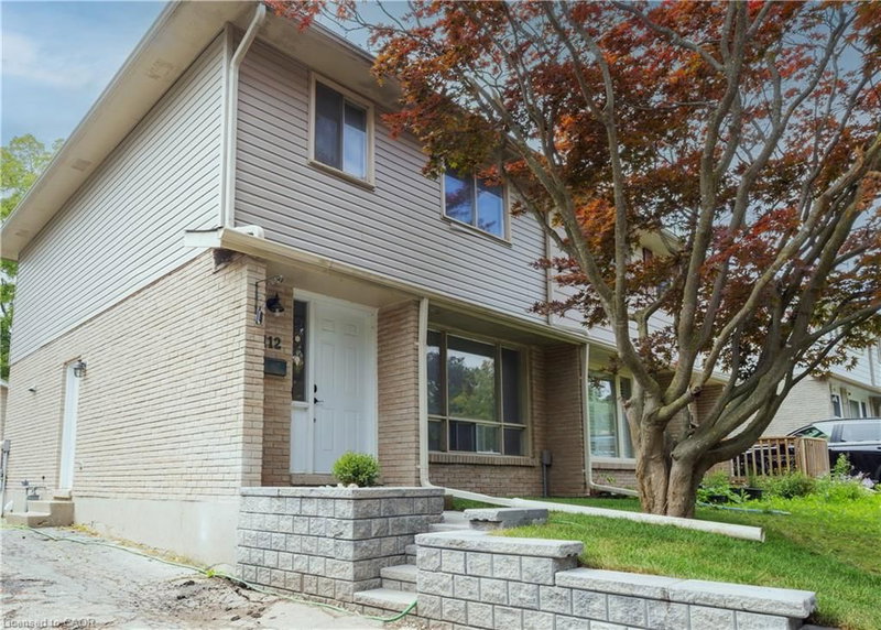 112 Shadeland Crescent