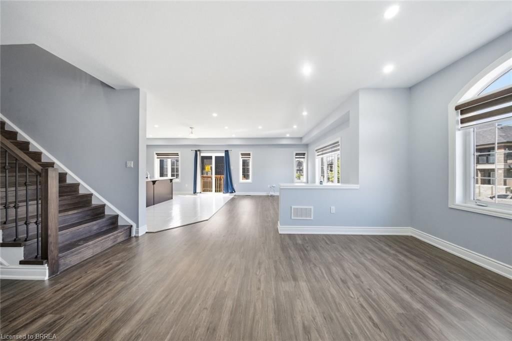 18 Macklin Street — photo 5