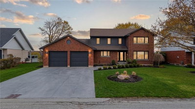 890 Perkin Crescent