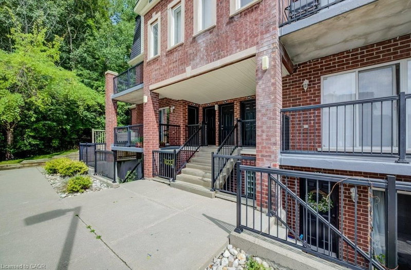 9C - 45 Cedarhill Crescent