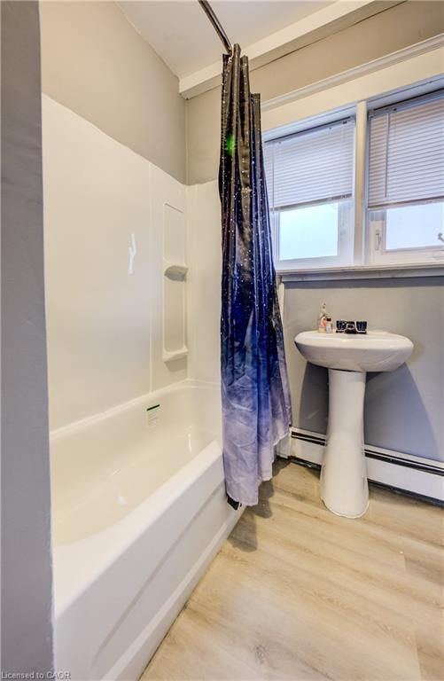 698 King Street, Kitchener, view 27