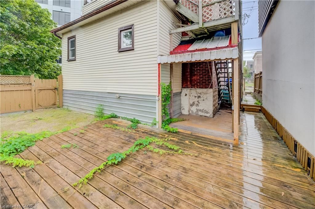 698 King Street, Kitchener, view 38