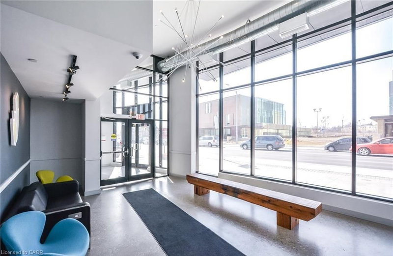 304 - 1 Victoria Street S