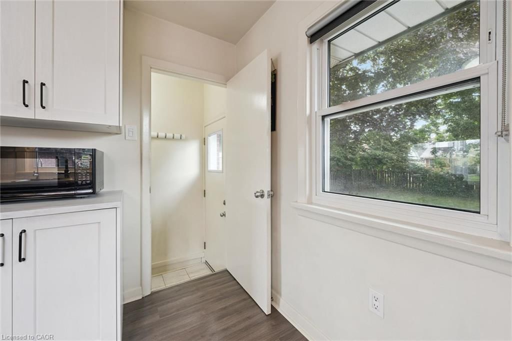 60 Edinburgh Road, Kitchener, view 13