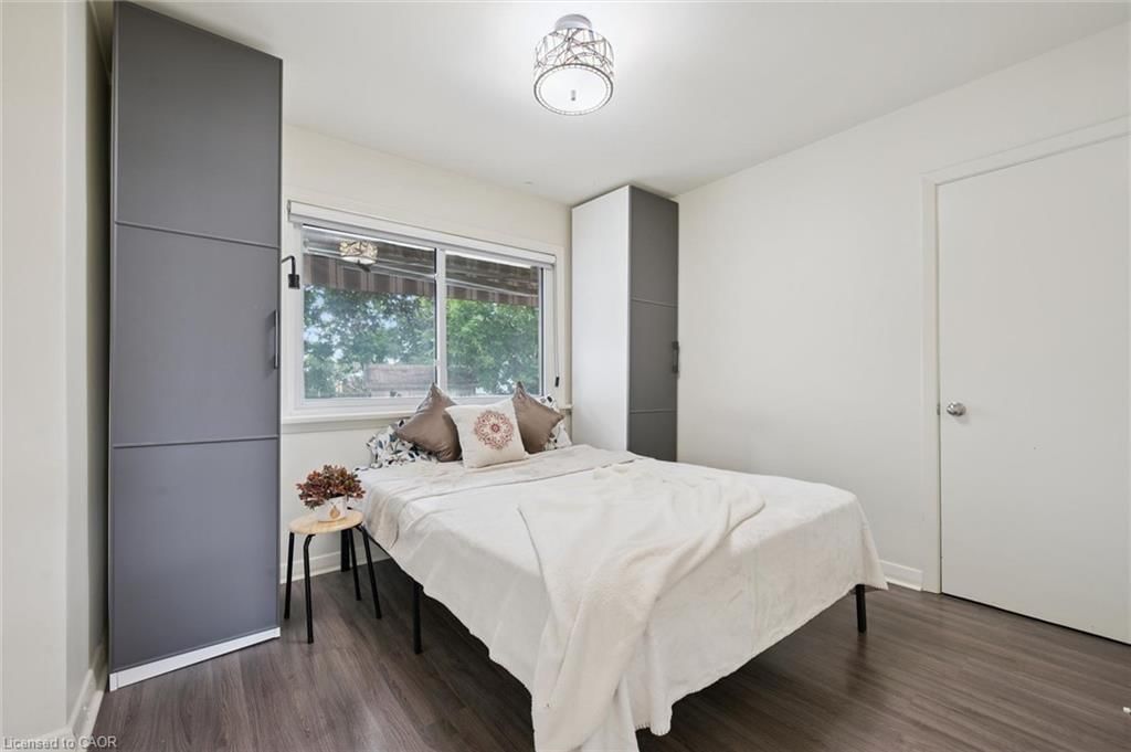 60 Edinburgh Road, Kitchener, view 14