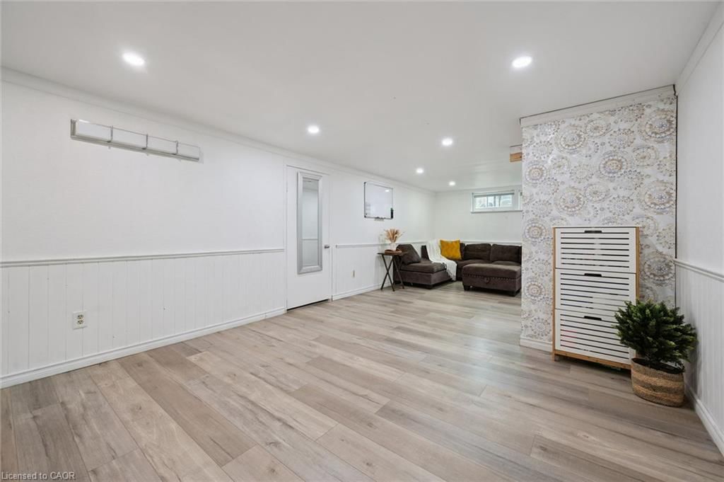 60 Edinburgh Road, Kitchener, view 22