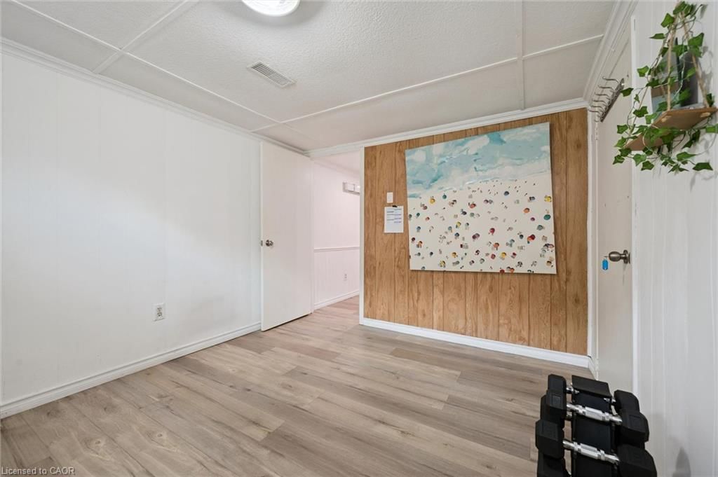 60 Edinburgh Road, Kitchener, view 26