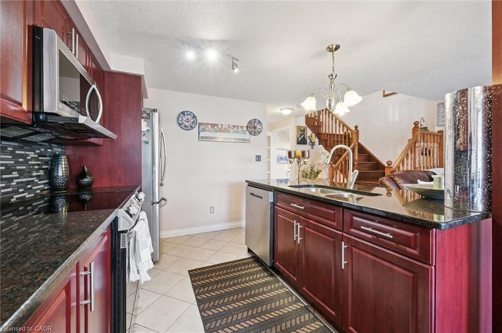 86 Bridlewreath Street, Kitchener, view 10