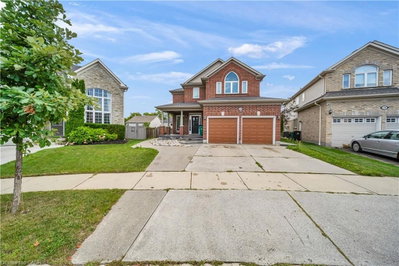 Upper - 22 Grasswood Street