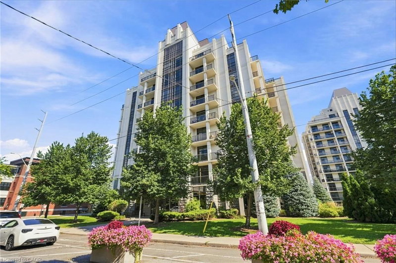201 - 90 Charlton Avenue W