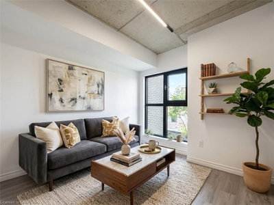 D4 - 1430 Highland Road W