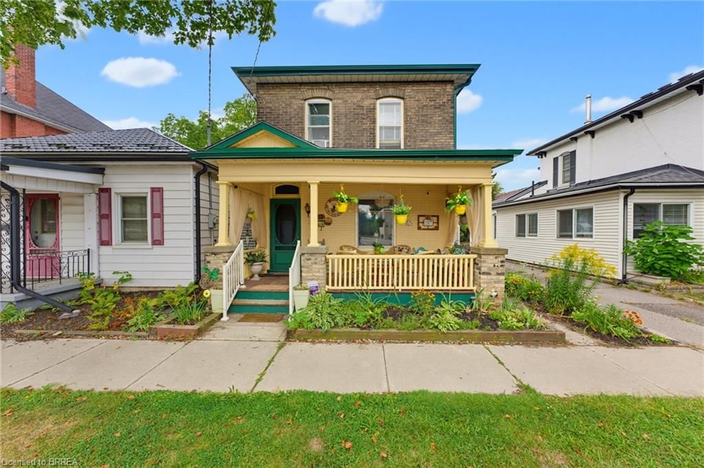 Single Family Residence for sale at 122 William Street, Brantford, ON, N3T 3L1 - North Ward - MLS: 40858518