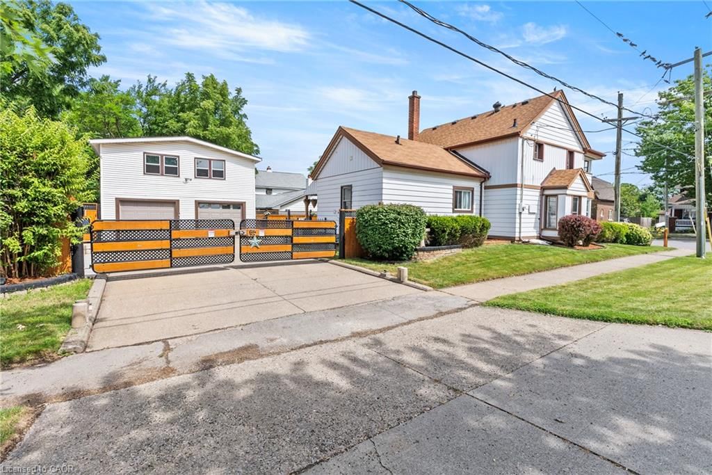 Single Family Residence sold at 85 Pine Street, Thorold, ON, L2V 3L8 - Thorold Downtown - MLS: 40858523