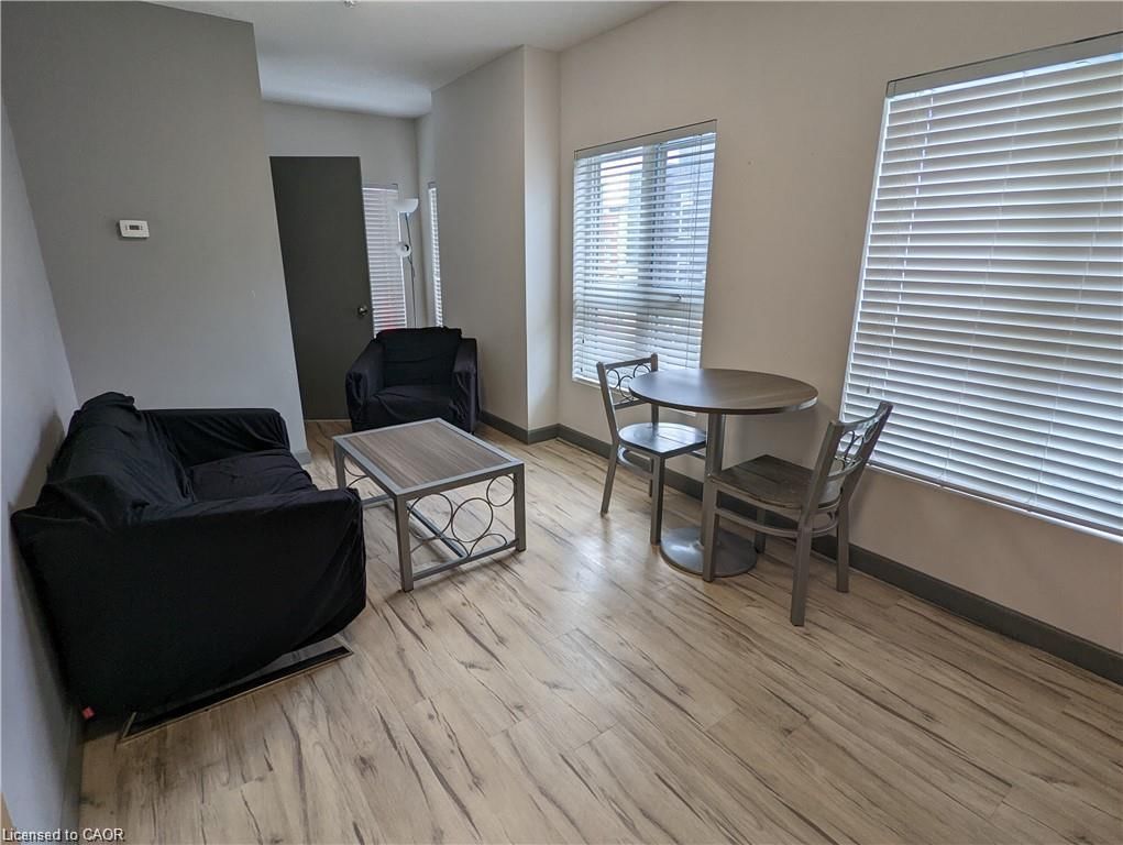 263 - 258 B Sunview Street, Waterloo 4