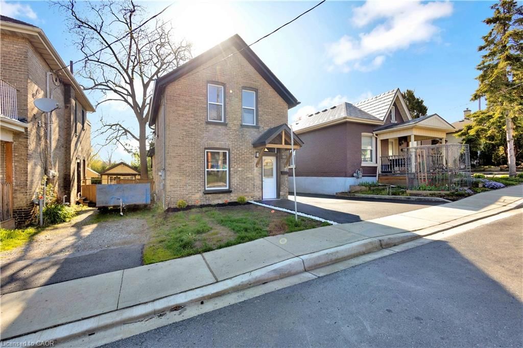 187 Drummond Street — photo 2