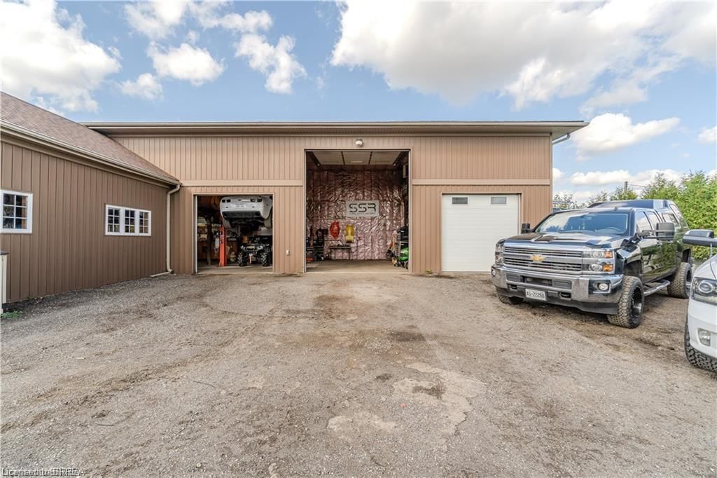 591 Governors Road — photo 2
