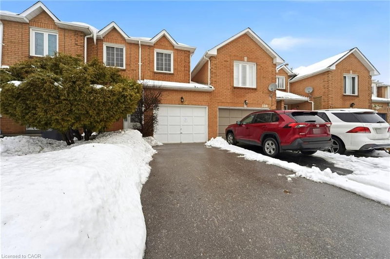 128 Toba Crescent