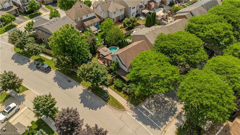 5190 Wood Crescent