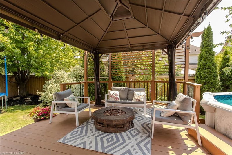 5190 Wood Crescent photo 4