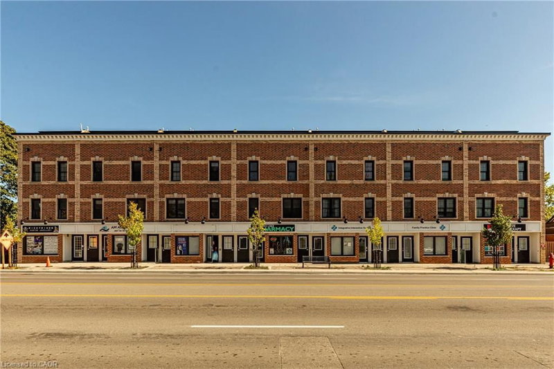 207 - 760 Lakeshore Road E
