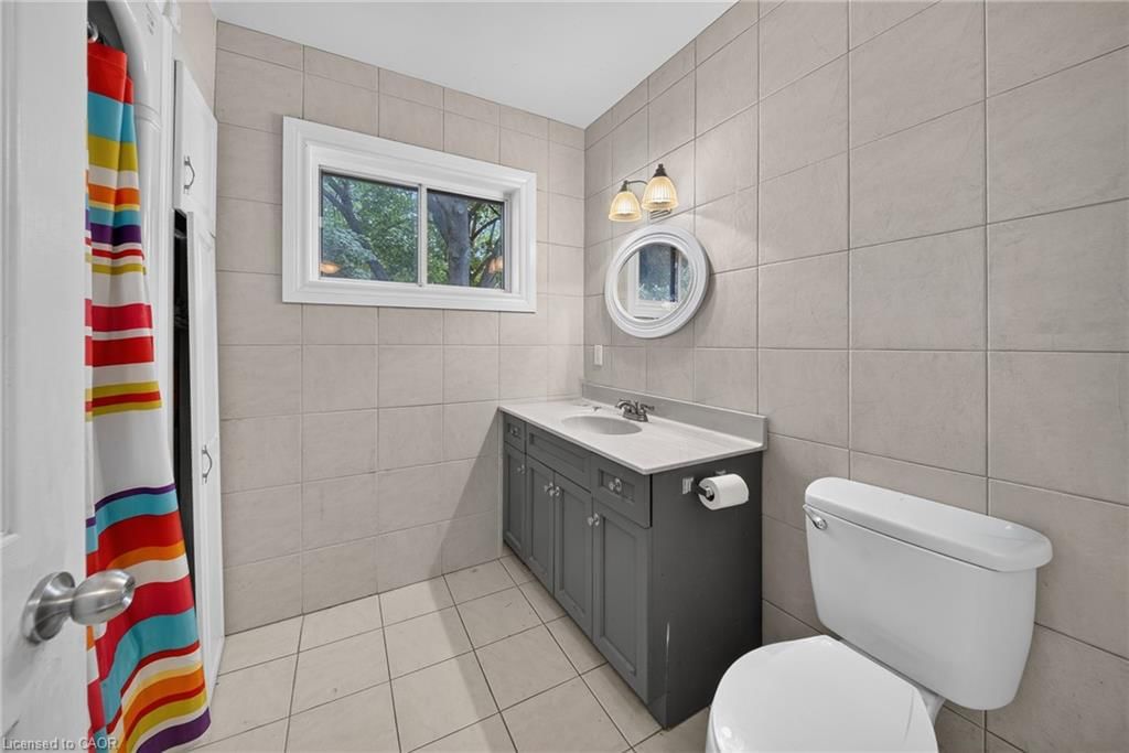 109 Gladstone Ave Hamilton photo 19