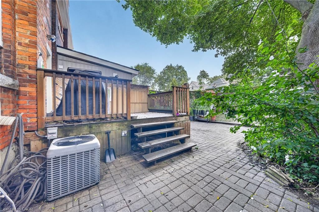 109 Gladstone Ave Hamilton photo 25