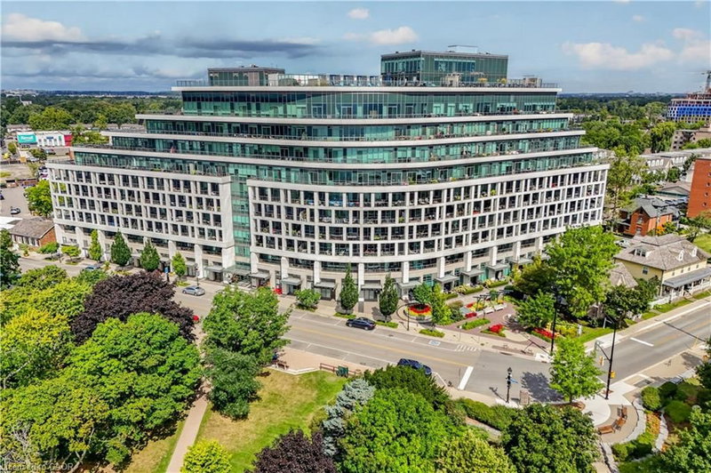 808 - 11 Bronte Road