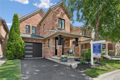 2294 Seton Crescent