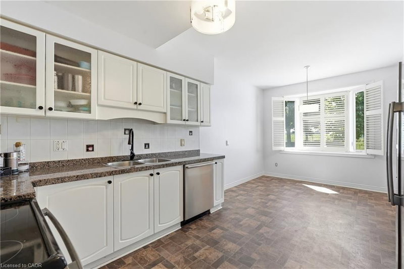 96 Greentrail Drive photo 5