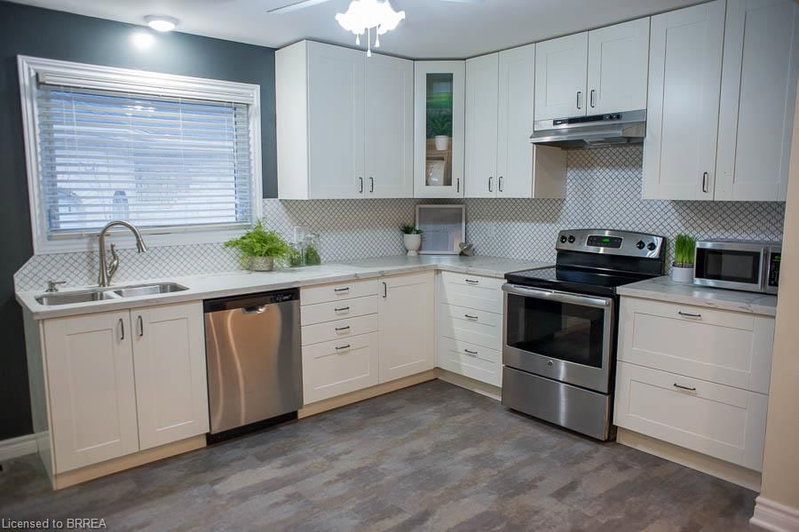 225 Chatham Street photo 5
