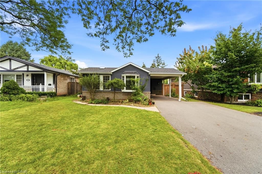 Single Family Residence for sale at 677 Lomond Crescent, Burlington, ON, L7L 2N8 - Longmoor - MLS: 40858921