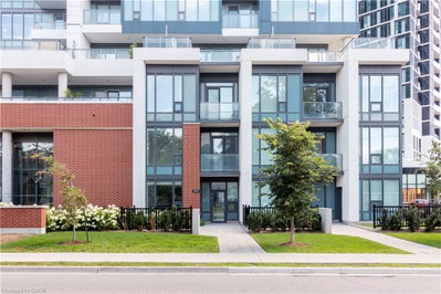 101 - 15 Wellington Street S